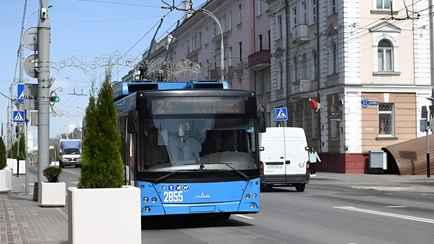 Гомельщина последней подняла стоимость проезда в общественном транспорте. Почём проездные?