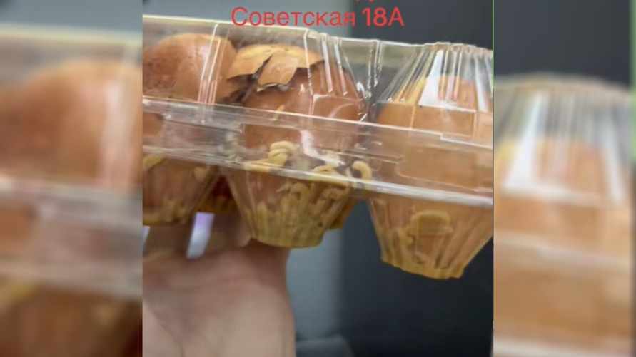 "Там вонь такая стояла" - Белорус пожаловался на опарышей в яйцах магазина под Могилевом