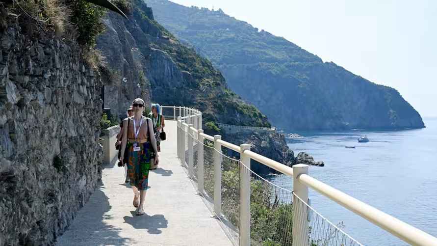 На фото - итальянская Дорога любви