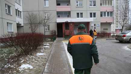 Работники ЖКХ начали массовые проверки жилых многоэтажек в Минске. Зачем?