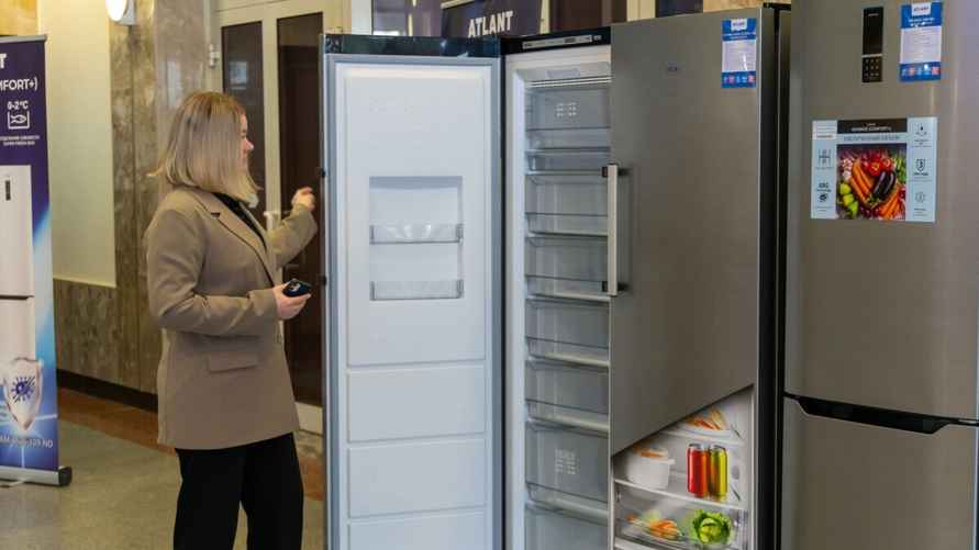 В таких холодильниках есть не только Wi-Fi, но и дополнительные опции, которые упростят жизнь. Фото: Telegraf.news/Алексей Смоленский