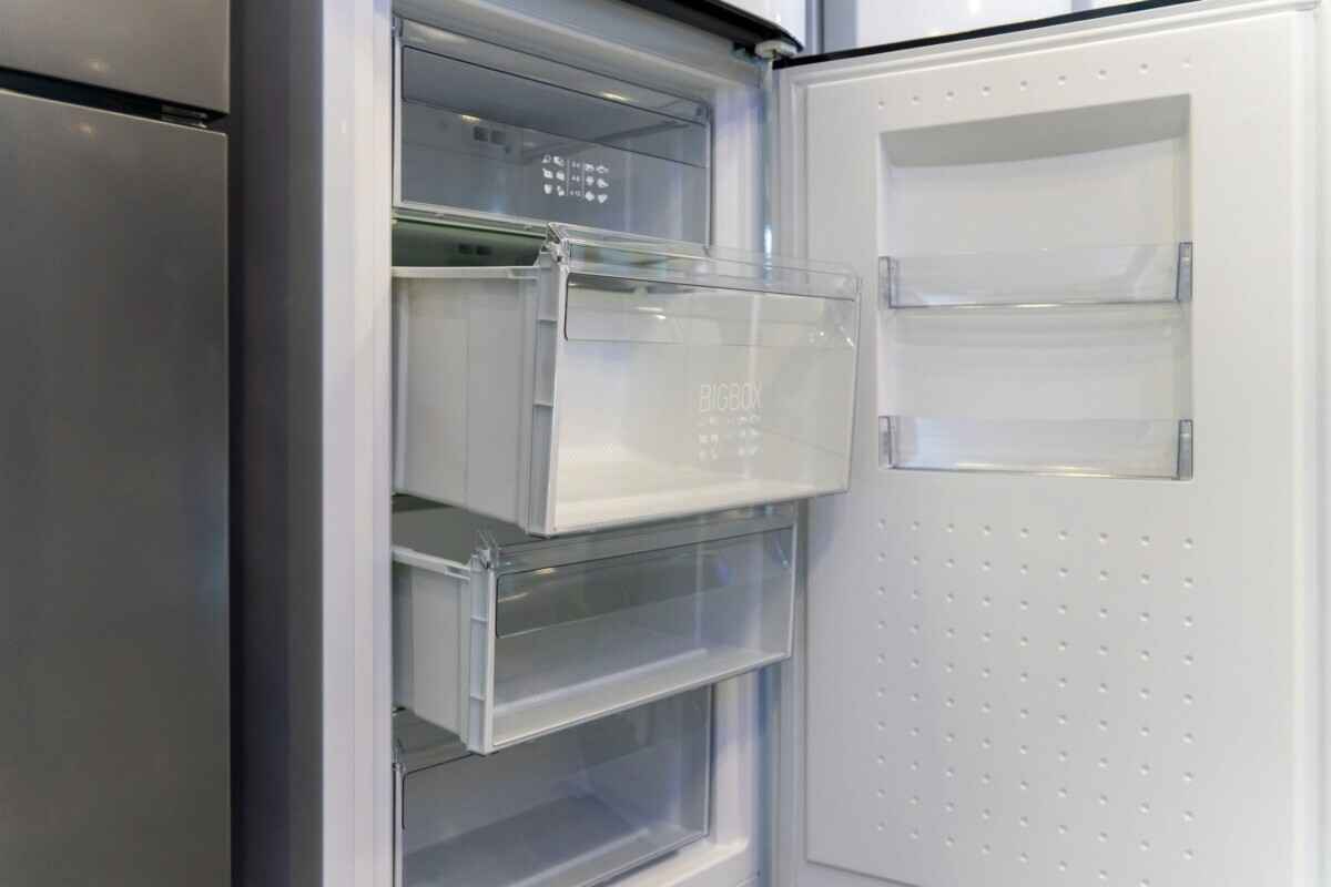 Современные холодильники созданы по типу конструкторов. Фото Telegraf.news/Алексей Смоленский