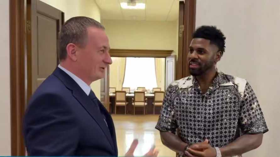 Турчин пообещал помочь Делуро купить дом под Минском