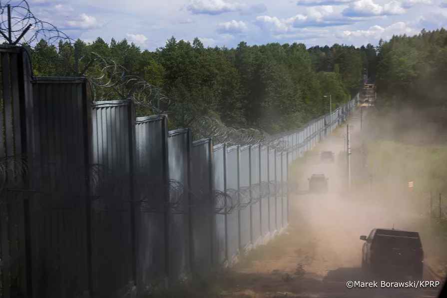 Президент Польши приехал на границу с Беларусью и извинился перед пограничниками. За что?