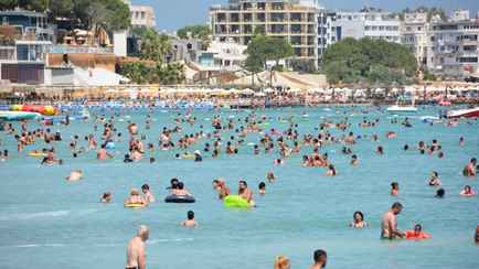 На туристических пляжах Турции обнаружили смертельно опасные «плотоядные бактерии»