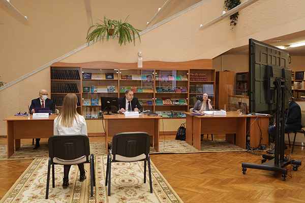 Прокуратура взыскала с выпускников 650 000 рублей за отказ от распределения. Сколько экс-студентов попали в суд?