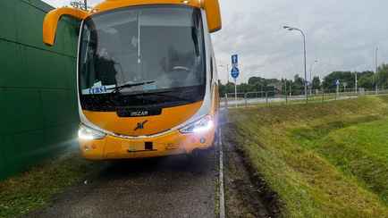 Автобус с 60 белорусами протаранил кольцевую развязку в польском Жешуве