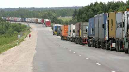 Стоянка переполнена. Литва почти прекратила принимать фуры из Беларуси?