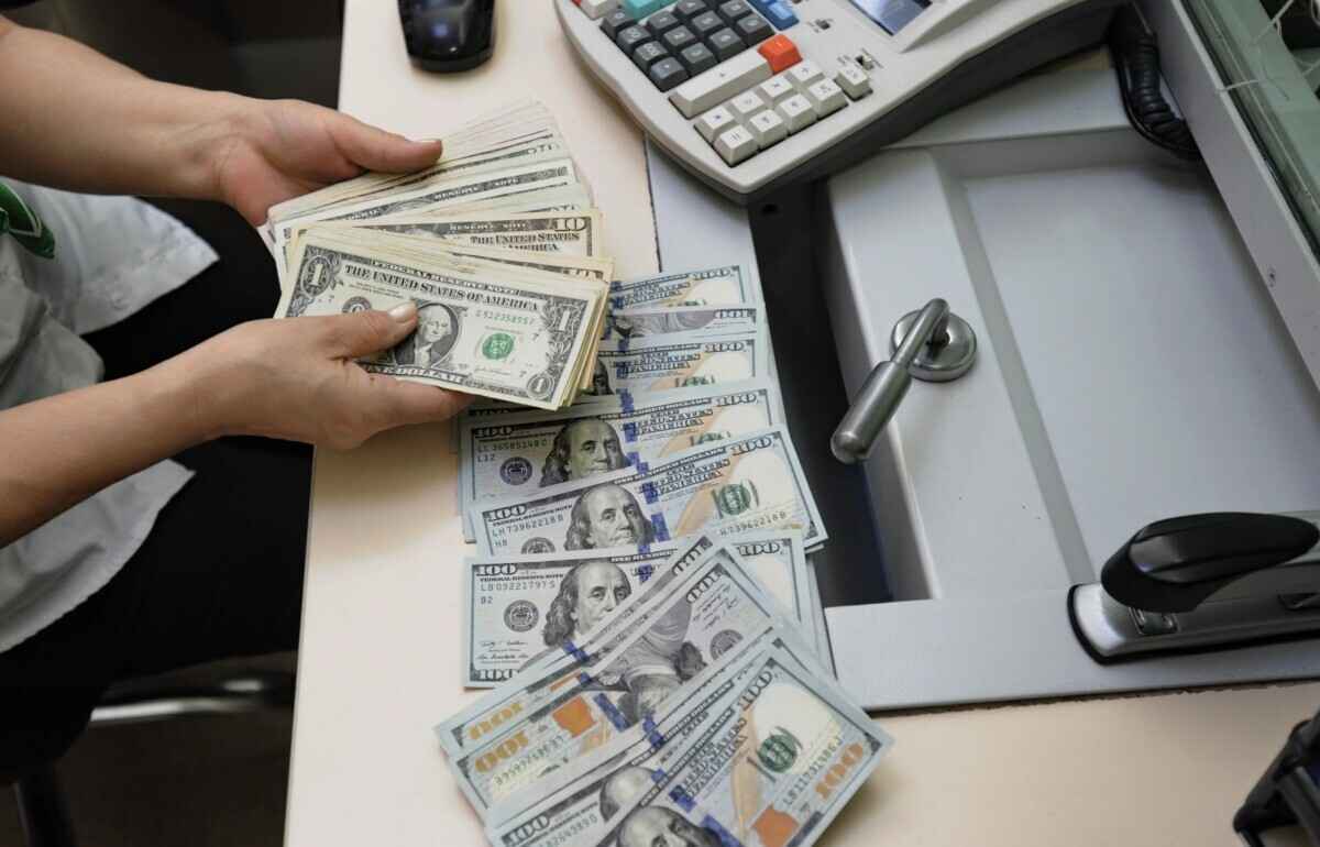 Доллар в Беларуси превысил 3 рубля на торгах 29 июля