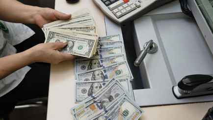 Доллар в Беларуси превысил 3 рубля на торгах 29 июля