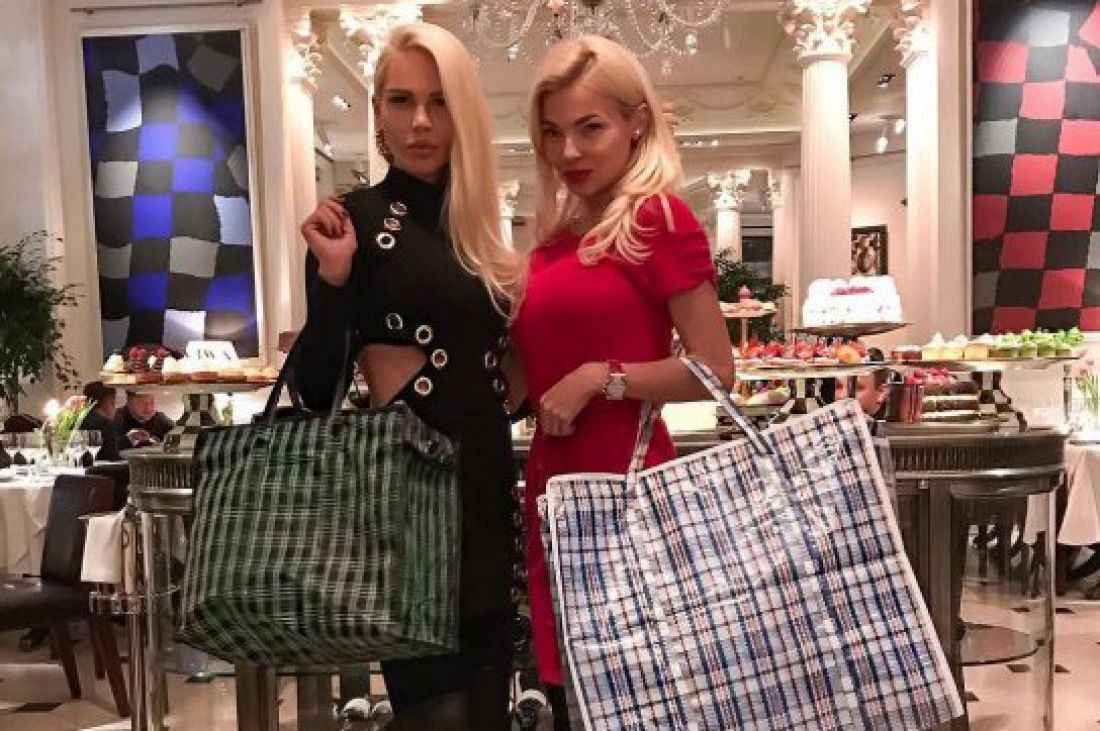 Белорусы потратили больше денег на одежду и бытовые приборы в интернете. Сколько на ремонт машин и стройки?