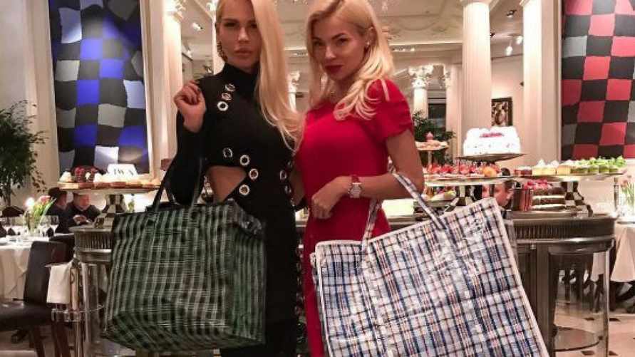 Белорусы потратили больше денег на одежду и бытовые приборы в интернете. Сколько на ремонт машин и стройки?