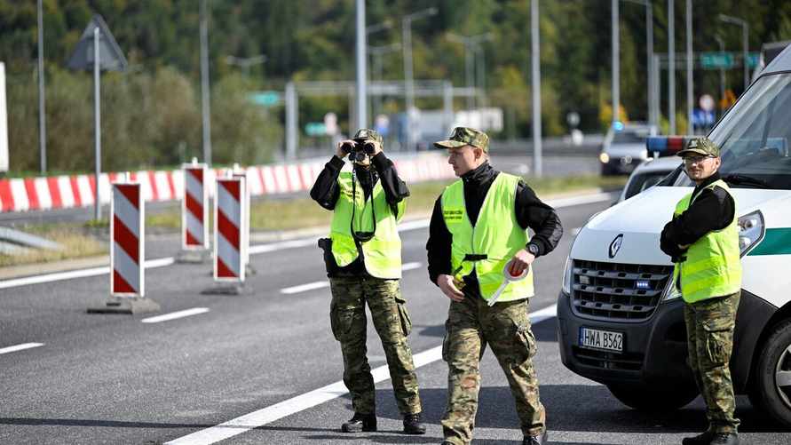 Польша назвала список пунктов на границе с Литвой, где запустит пограничный контроль