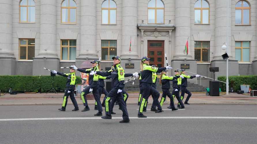 "Проверьте свою биографию" - В МВД рассказали белорусам, кого не возьмут в милицию