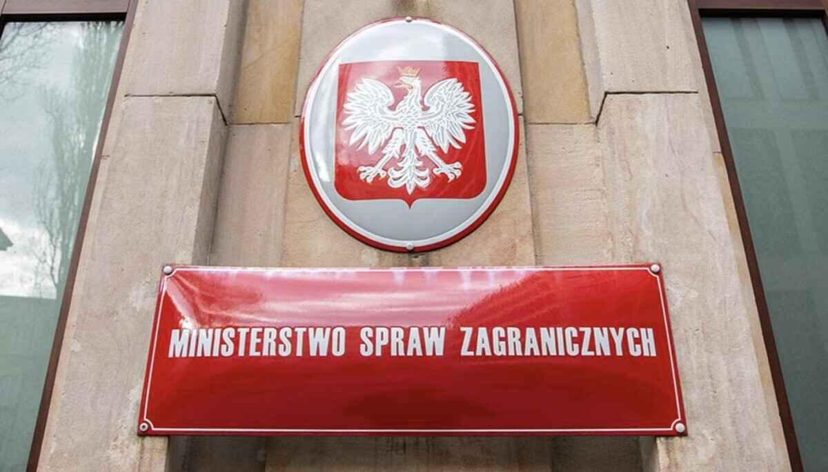 Польша рекомендовала своим гражданам покинуть Россию. Что случилось?