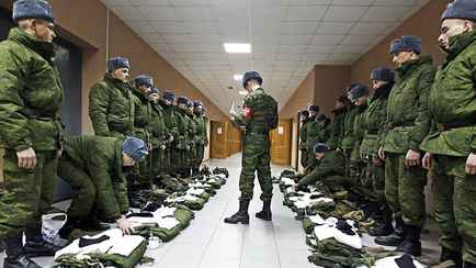 В Госдуме России предложили призывать срочников в армию круглый год