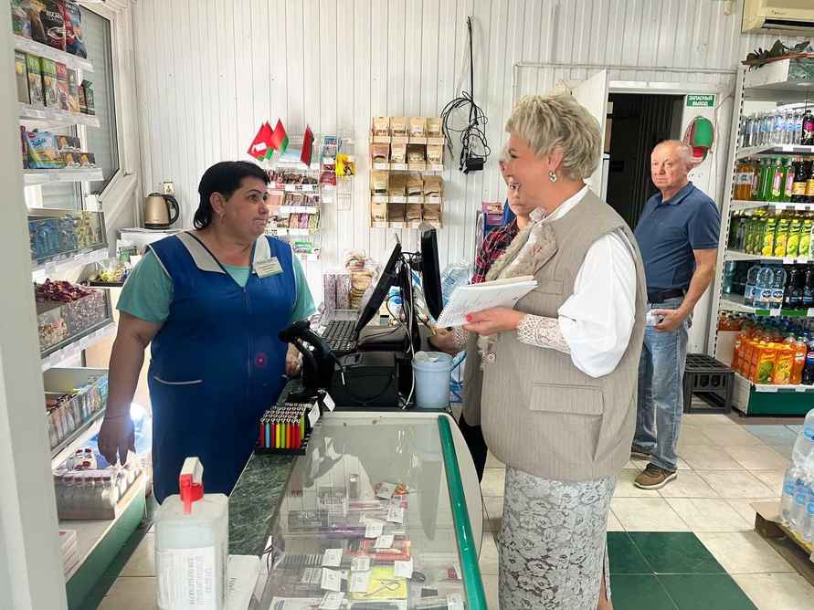 Стабильность и снижение? Депутаты отчитались о проверках цен в магазинах по всей Беларуси