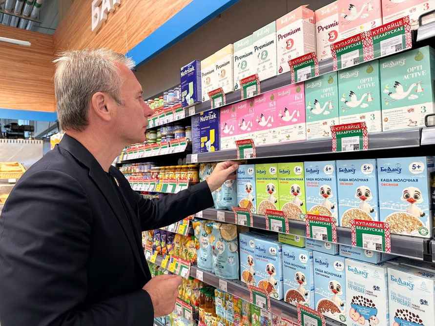 Стабильность и снижение? Депутаты отчитались о проверках цен в магазинах по всей Беларуси