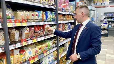 Стабильность и снижение? Депутаты отчитались о проверках цен в магазинах по всей Беларуси