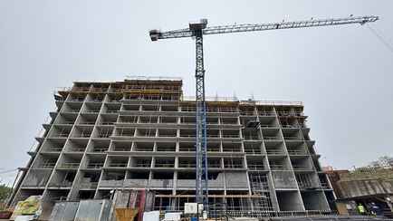 Минскстрой показал жилой дом, где «подвал» сделали на втором этаже