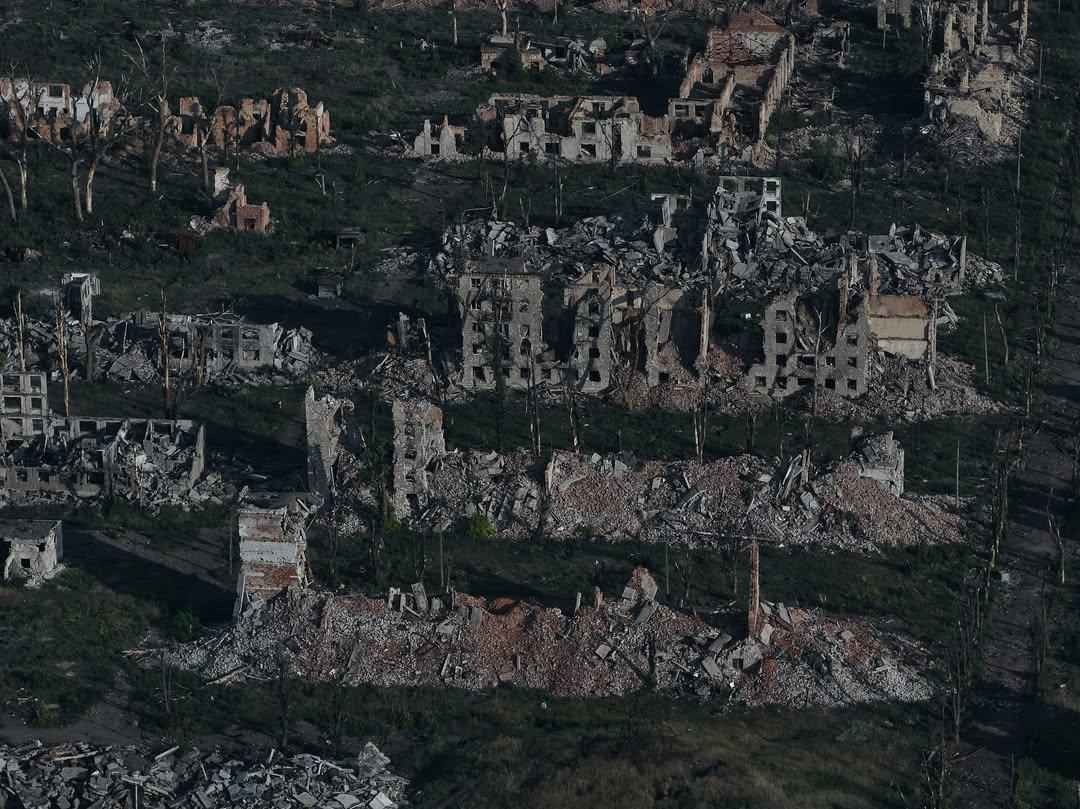 Россия объявила о взятии украинского Часового Яра. Вот как выглядит город после 1,5 лет боёв