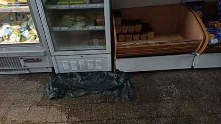 МАРТ нашел в магазине Белкоопсоюза лужи и просрочку. Как отреагировал?