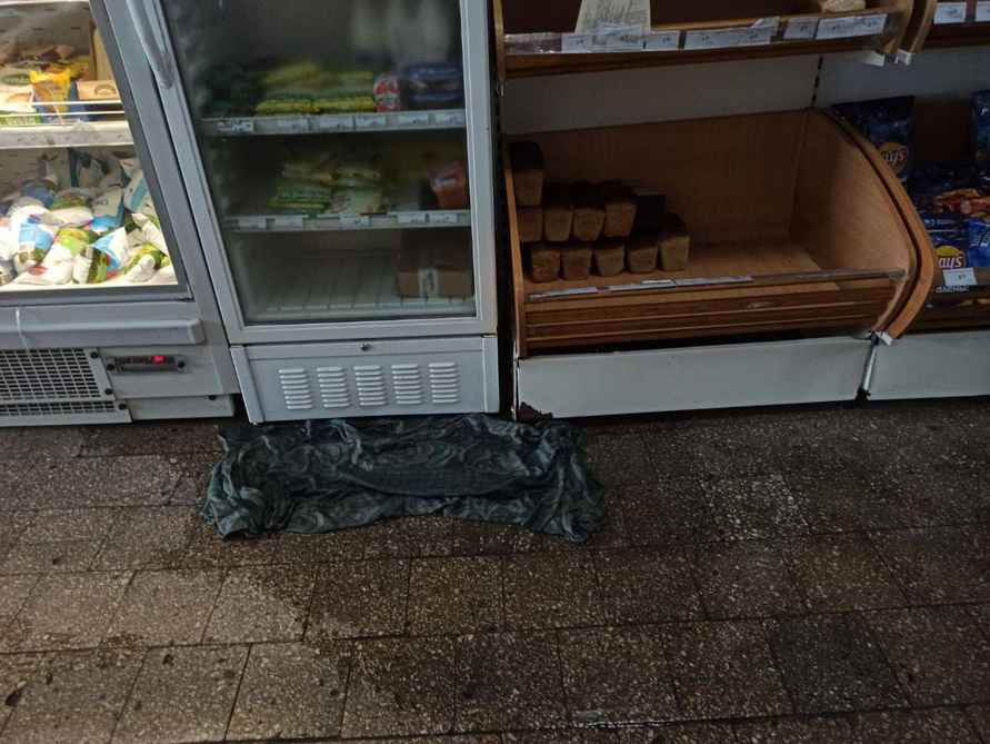 МАРТ нашел в магазине Белкоопсоюза лужи и просрочку. Как отреагировал?