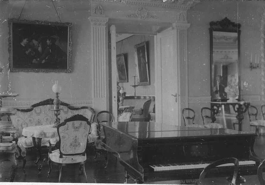 Хочется, чтобы мы жили не с нуля — Поговорили с владельцем усадьбы Горваттов о реставрации, сохраненных ценностях и Белой панне Наровли. Чем помочь?