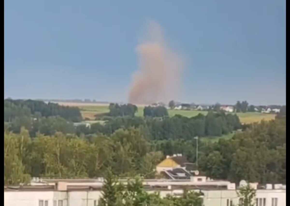 "Повезло, что без огня" - Появилось видео прорыва газопровода под Минском