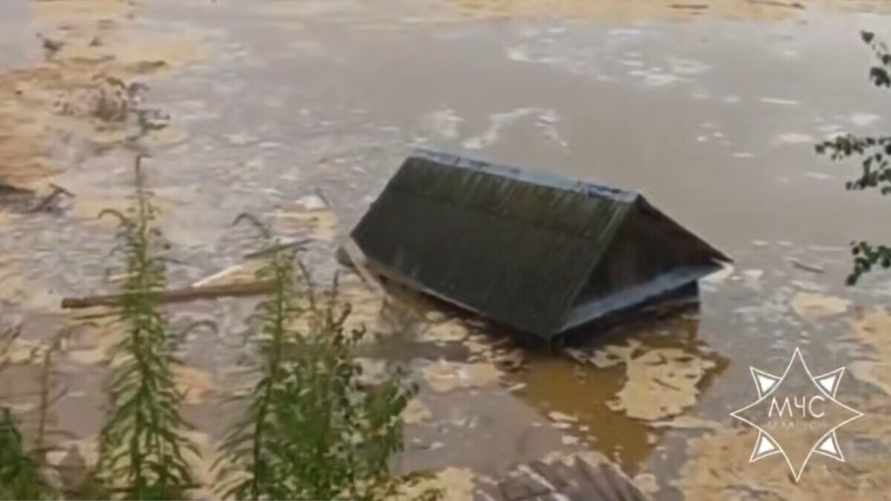 Вода смыла в Западную Двину 7 построек в Витебске
