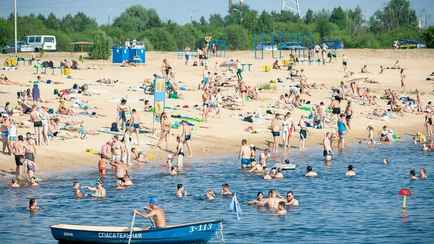 В Беларусь идёт жара +35°C. Синоптики рассказали желающим искупаться о температуре в водоёмах