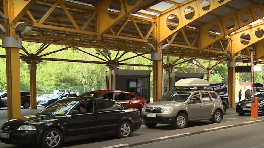 В Бресте пресекли «бизнес» по пересечению границы без очереди. Сколько стоила услуга?