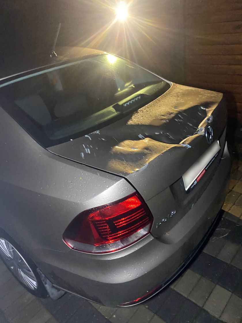 Перевернутые авто, сорванные крыши и выбитые окна. Под Минском созвали комиссию по ЧС из-за последствий суперячейки