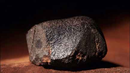 На аукцион выставили 25-килограммовый камень с Марса. За что попросили 4 млн долларов?