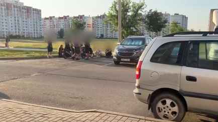 В Гомельском УВД призвали взрослых «незамедлительно» вызывать милицию на этих подростков