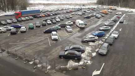 Белорусам предложили купить парковку под Минском за четверть миллиона долларов