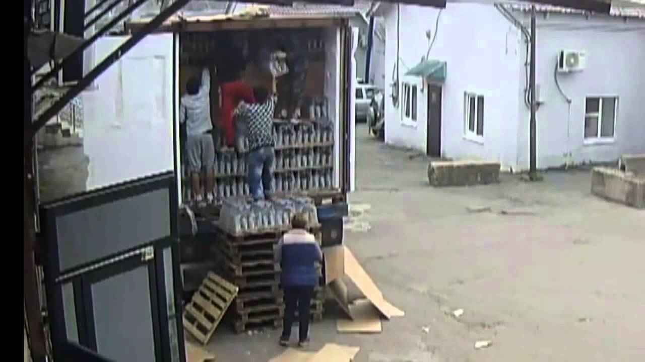 Зарплата 72,6 рубля? В Белгоспищепроме объяснили, откуда взялись такие "вакансии"