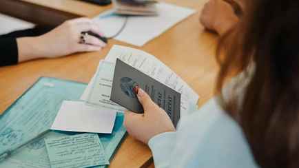 В профсоюзе напомнили белорусским абитуриентам о «полупроходном балле». Чем отличается от проходного?