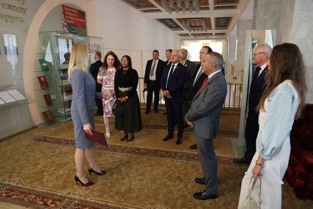 В парламенте заявили о визите членов Республиканской и Демократической партий США в Минск