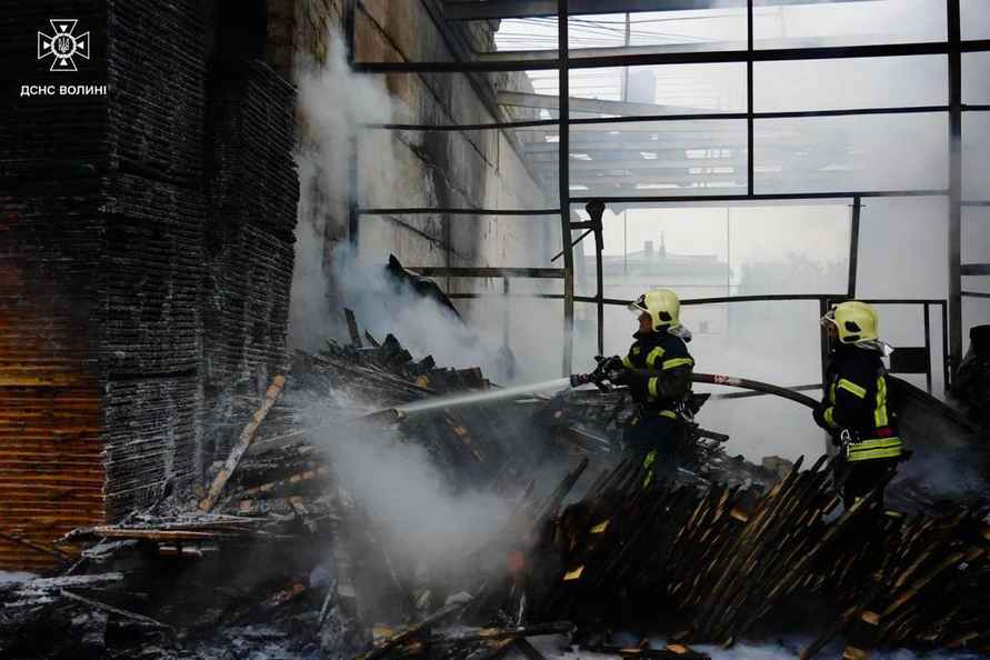 Новый антирекорд? ВСУ заявили об атаке 741 беспилотников и ракет за ночь