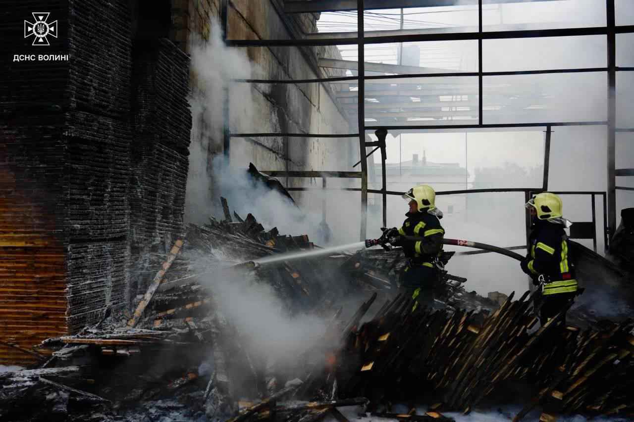 Новый антирекорд? ВСУ заявили об атаке 741 беспилотников и ракет за ночь