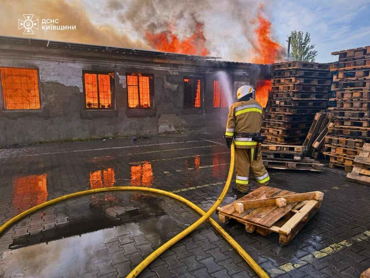 Новый антирекорд? ВСУ заявили об атаке 741 беспилотников и ракет за ночь