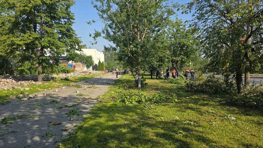 В Могилёве в результате ночного шторма погибла женщина, ещё четверо в больнице