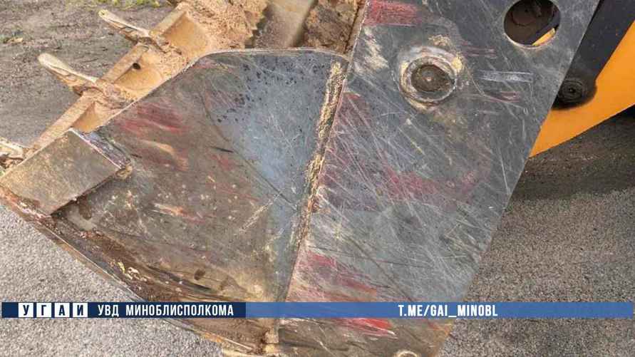 Под Фаниполем микроавтобус врезался в трактор - трое пострадавших