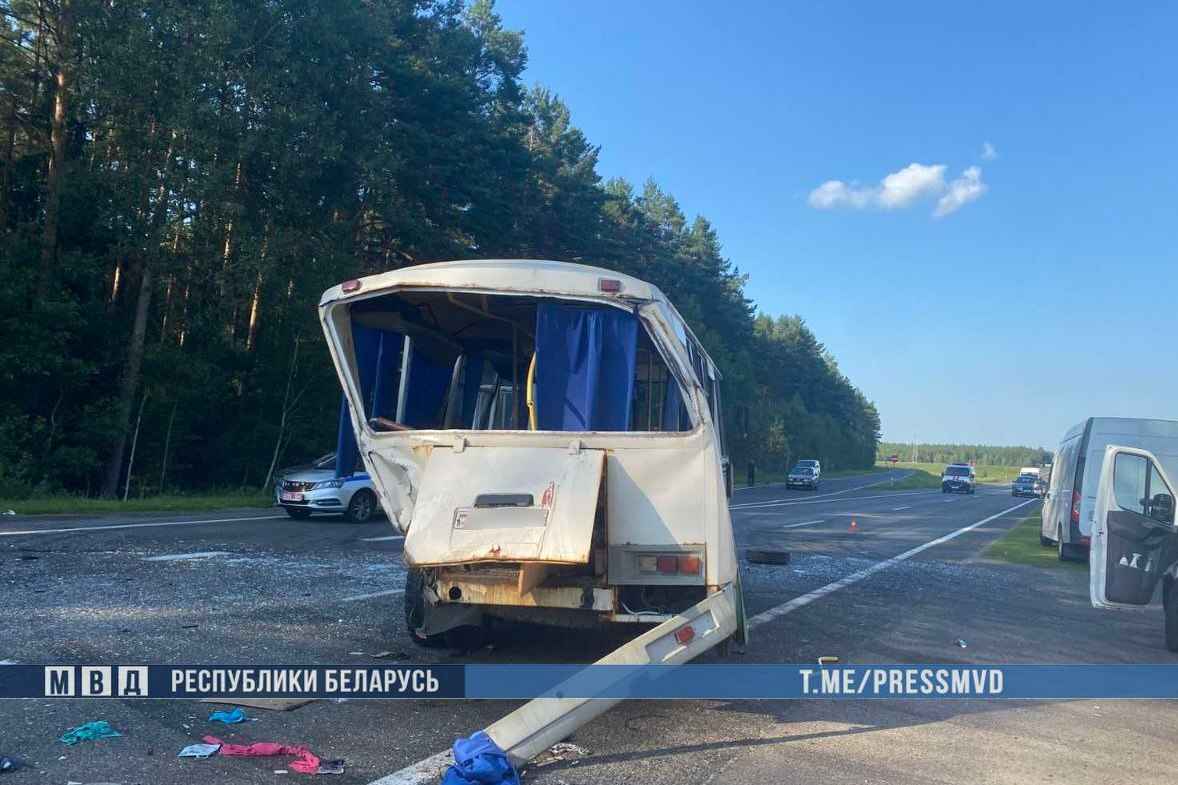 Под Берёзой 15 человек пострадали в ДТП с автобусом