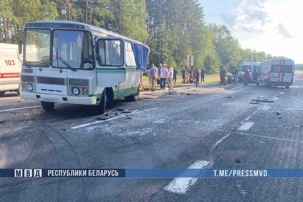 Под Берёзой 15 человек пострадали в ДТП с автобусом