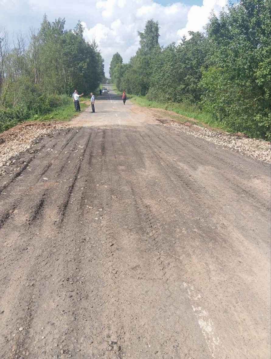 Под Витебском ливнем смыло дорогу