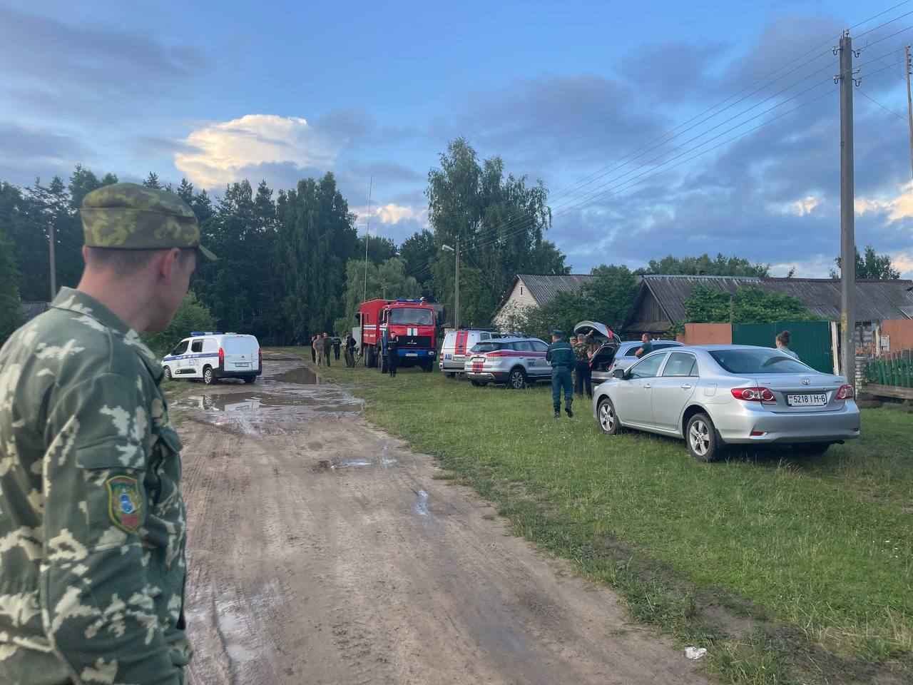 На Могилёвщине в лес отправили 300 человек ОМОН, патрульных и добровольцев