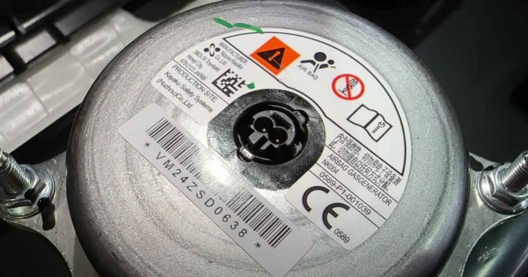 В российской Lada Iskra нашли логотипы французского Renault. Как объяснили на АвтоВАЗе?