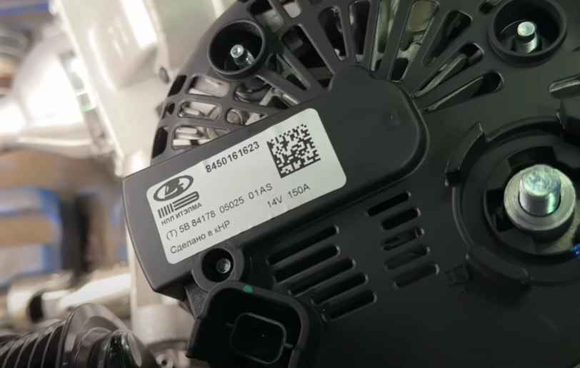 В российской Lada Iskra нашли логотипы французского Renault. Как объяснили на АвтоВАЗе?